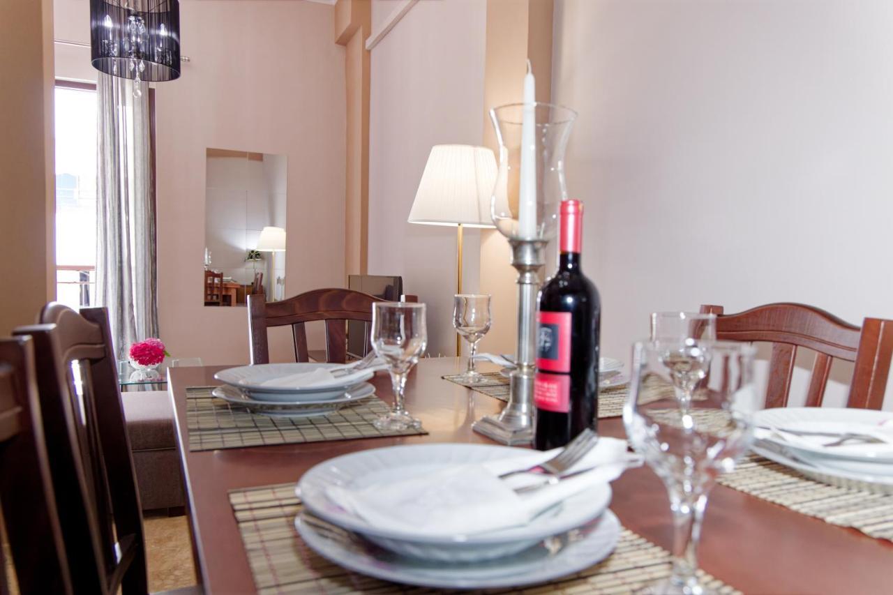 Serenity Apartment كالاماتا المظهر الخارجي الصورة
