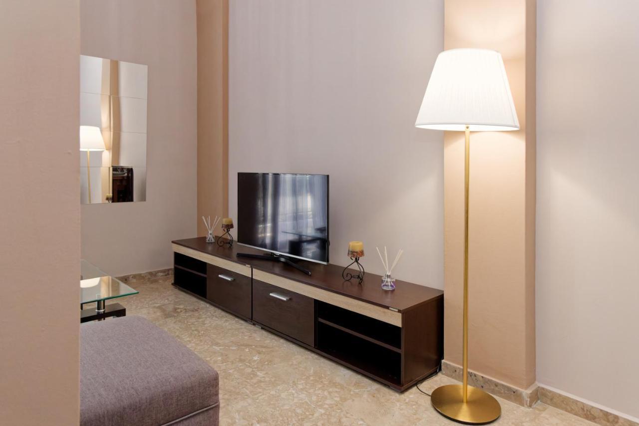 Serenity Apartment كالاماتا المظهر الخارجي الصورة